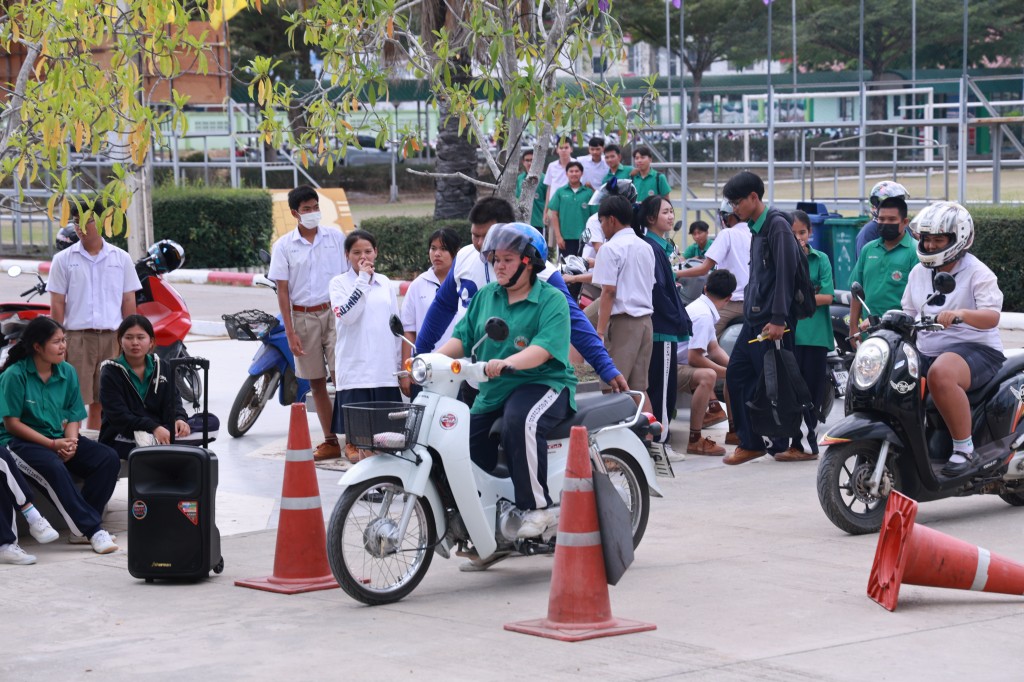 ข่าว อบรมโครงการนักเรียนรุ่นใหม่มีใบขับขี่