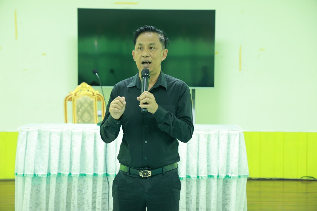 ข่าว มอบตัวนักเรียนโครงการห้องเรียนพิเศษวิทย์-คณิต ม.1