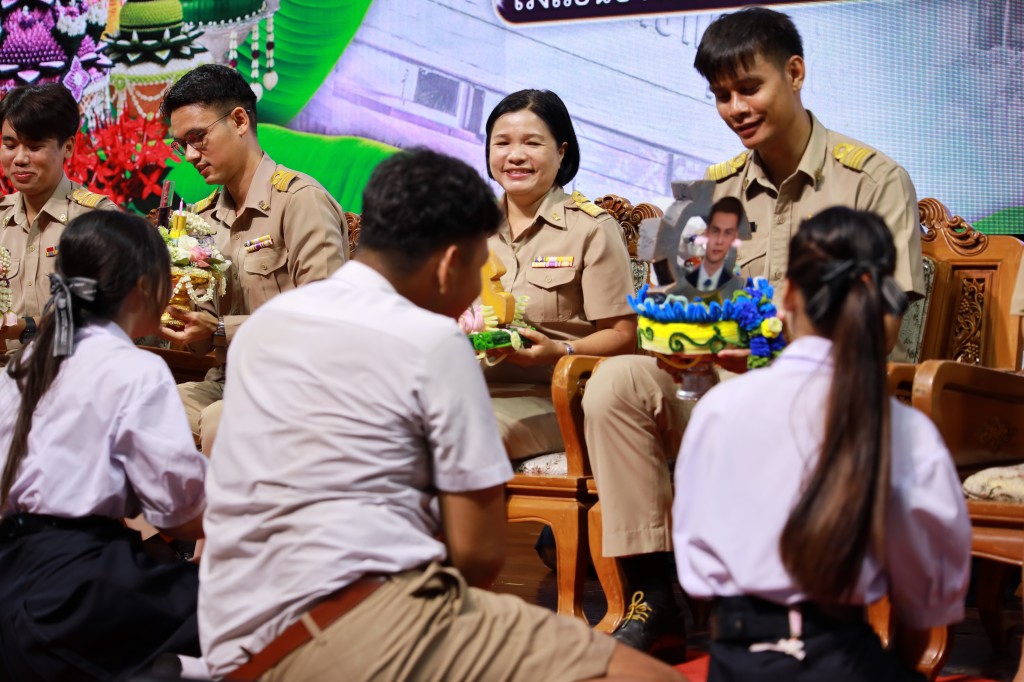ข่าว พิธีไหว้ครูปีการศึกษา 2569
